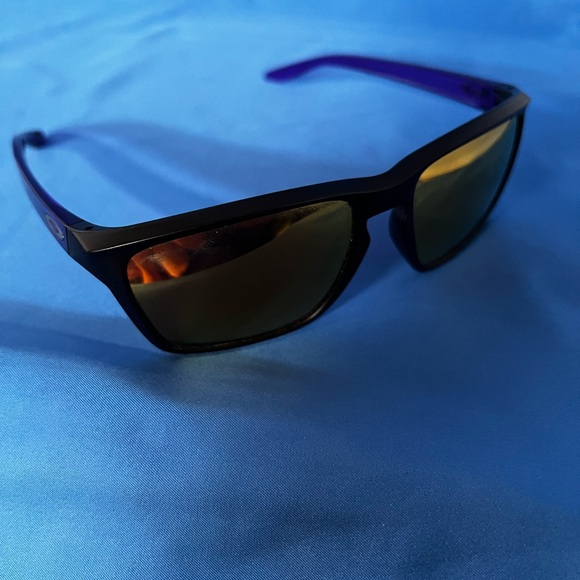CUSTOM Oakley Sunglasses in Bold Blue - Picture 5 of 5